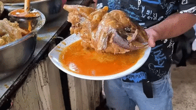 Diliput YouTuber Terkenal, Gulai Tunjang Dinosaurus Makin Populer
