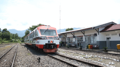 Andai Dulu Kereta Api Tak Dimatikan, Tentu Ada Alternatif Saat Jalan Longsor di Sumbar