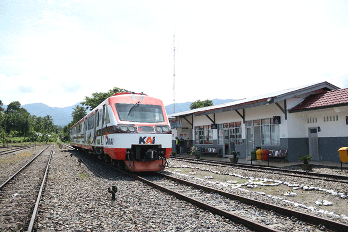 Kereta api yang beroperasi di Sumatera Barat