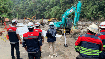 Perbaikan jalan di Lembah Anai yang dikebut Hutama Karya Infrastruktur. (ist)