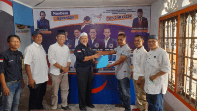 Dokter Efriza Naldi Serius Maju Pilkada Payakumbuh, Relawan Ambil Formulir di Partai NasDem