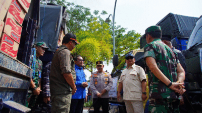 Prabowo serahkan bantuan untuk korban bencana di Sumatera Barat
