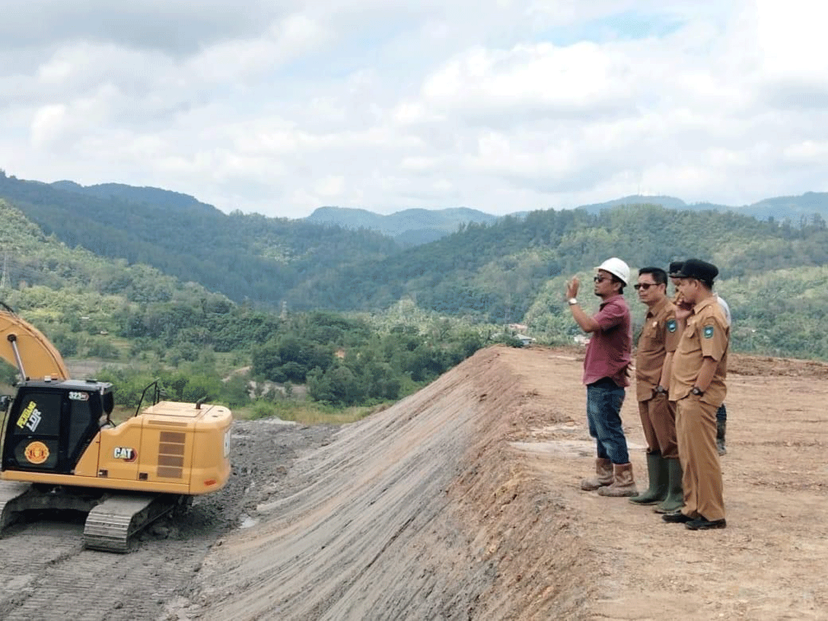 Perbaikan lingkungan yang terdampak banjir di Sawahlunto