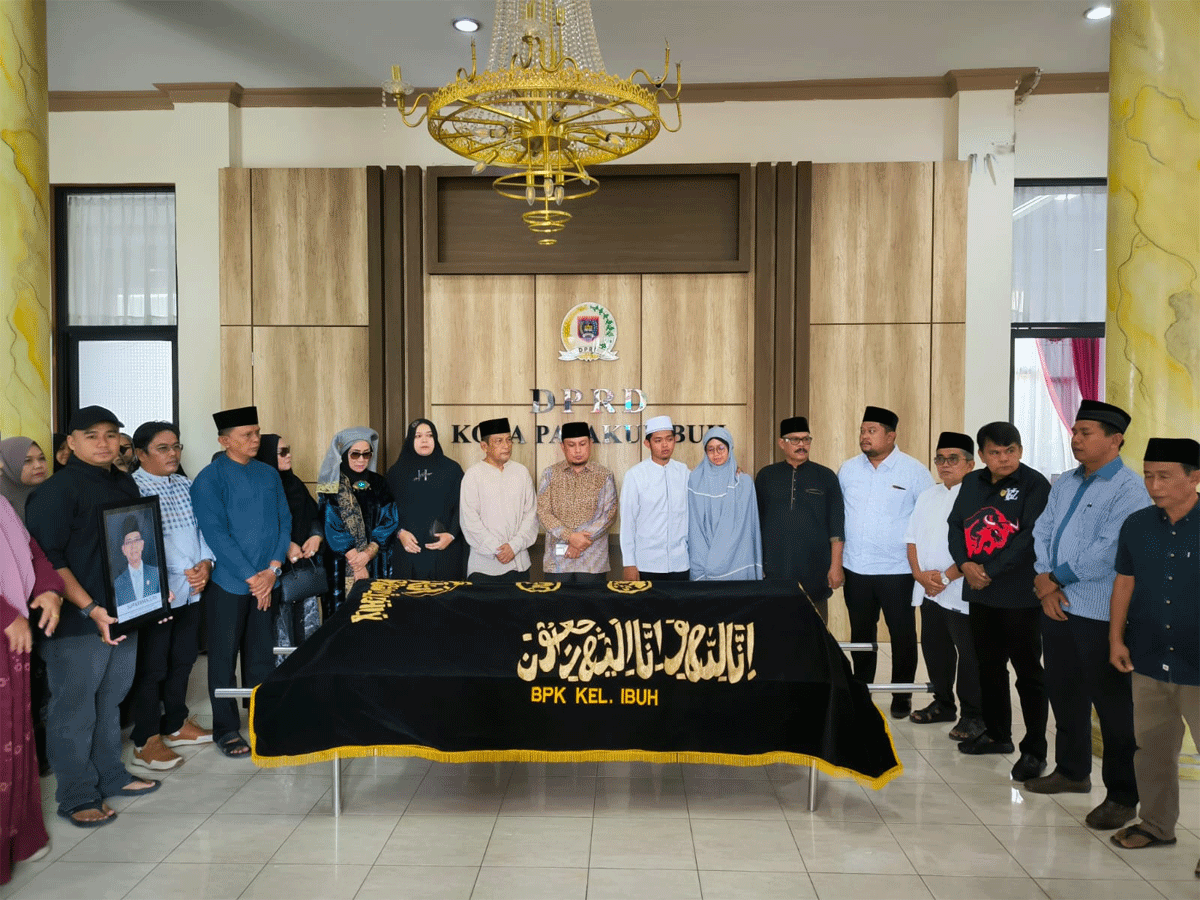 Upacara melepas jenazah anggota DPRD Payakumbuh