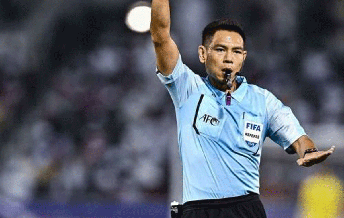 Wasit Sivakorn Pu-udom disebut-sebut akan memimpin laga Indonesia dengan Guinea. (okezone)