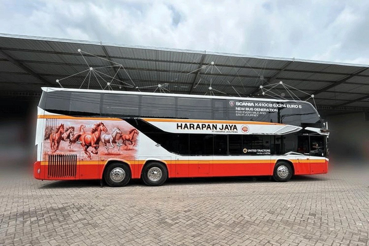 Salah satu armada bus Harapan Jaya. (Instagram Tentrem)