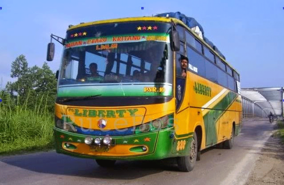 Salah satu armada Bus Liberty. (https://rutebus.blogspot.com)