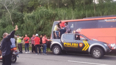 Rem Blong, Sopir Bus Wisata Pilih Hantam Tebing Demi Selamatkan Penumpang