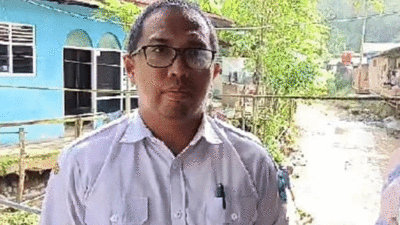 Kepala Desa Sikalang, Lambang Wicaksono