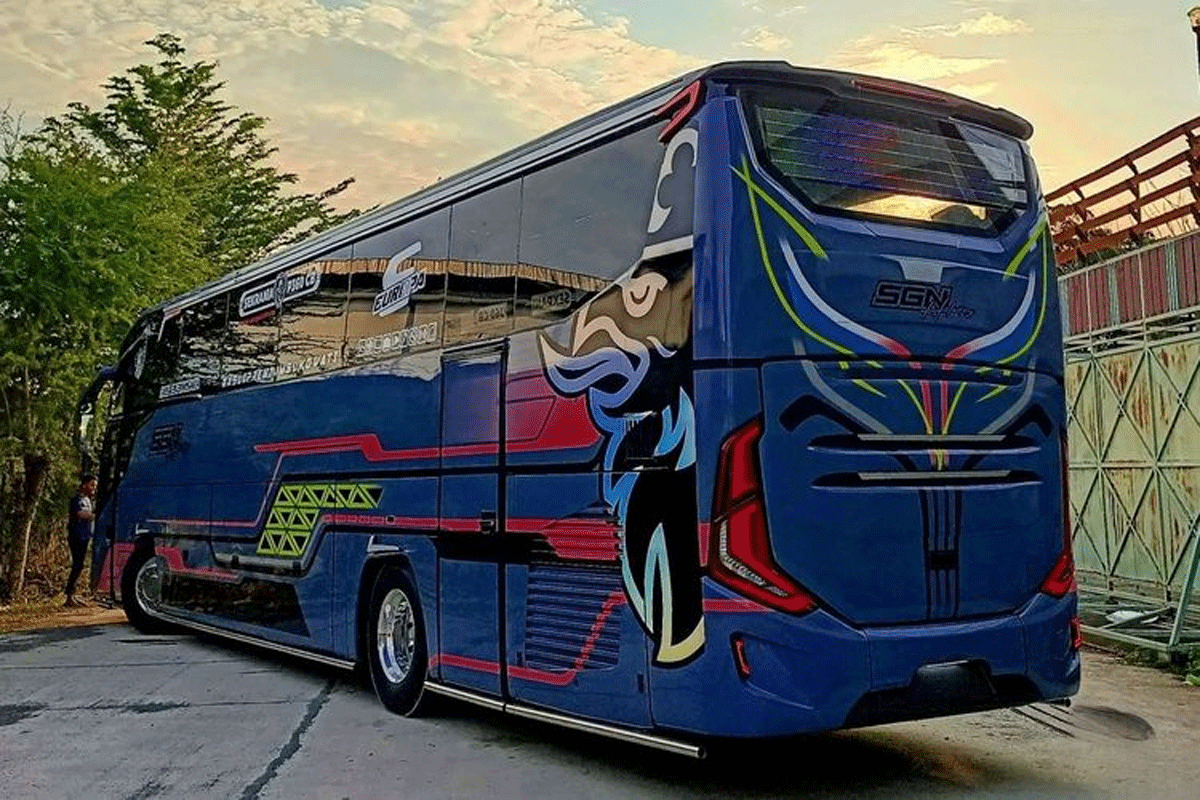 Titanium Bus, bus baru Karoseri K3 asal Semarang, Jawa Tengah. (KAROSERI K3)