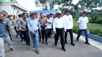 Menteri Pertanian Kunjungi Peternakan Terintegrasi di Balaraja