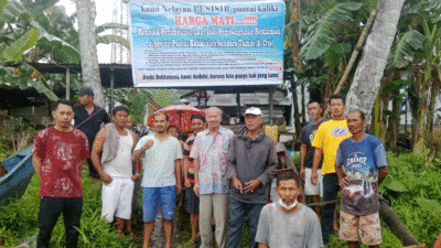 Sejumlah nelayan pasang spanduk penolakan reklamasi