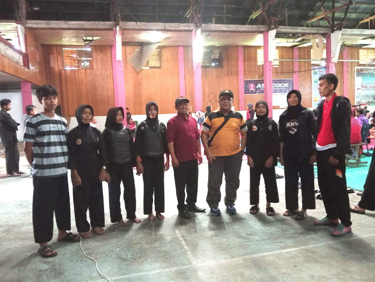 Foto bersama di sela seleksi