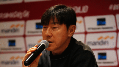 Pelatih Shin Tae-yong berikan keterangan pers