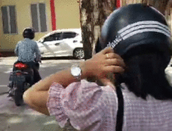 Hindari Wartawan Usai Diperiksa di Polres Nias, Istri Sempat Tertinggal di Parkiran, Suami Melaju dengan Sepeda Motor
