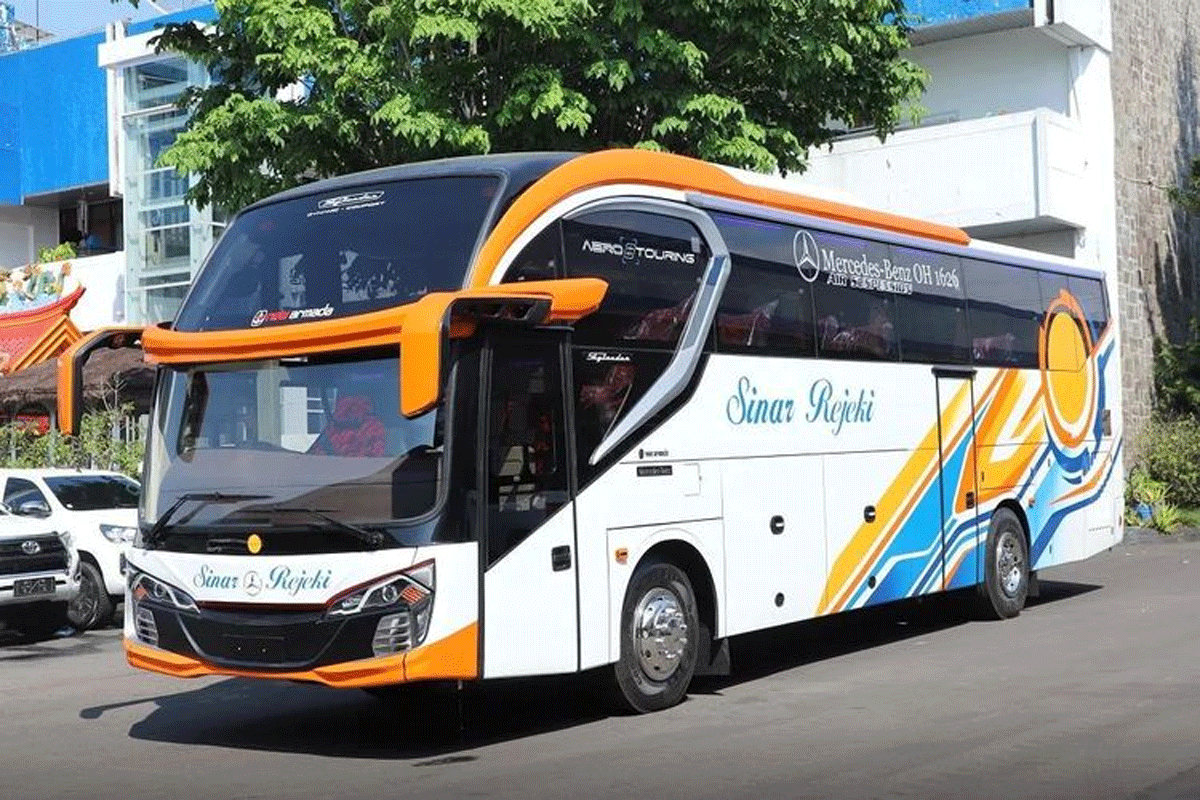 Bus baru milik PO Sinar Rejeki. (instagram @newarmada.official)