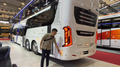 Bus Double Decker Tampil Gagah di GIIAS, Pengusaha Sumbar Belum Melirik, Ini Masalahnya