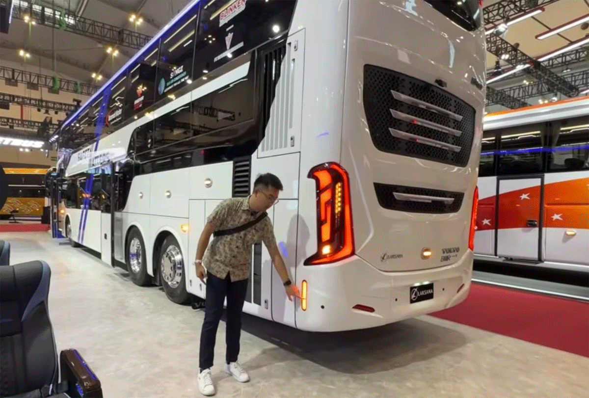Bus tingkat yang ditampilkan di GIIAS di ICE BSD Tangerang. (YouTube Mass Arkan)