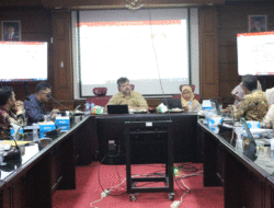 Tinjau Kurikulum Prodi Ilmu Politik, Departemen Ilmu Politik Fisip Unand Datangkan Profesor dari Australia