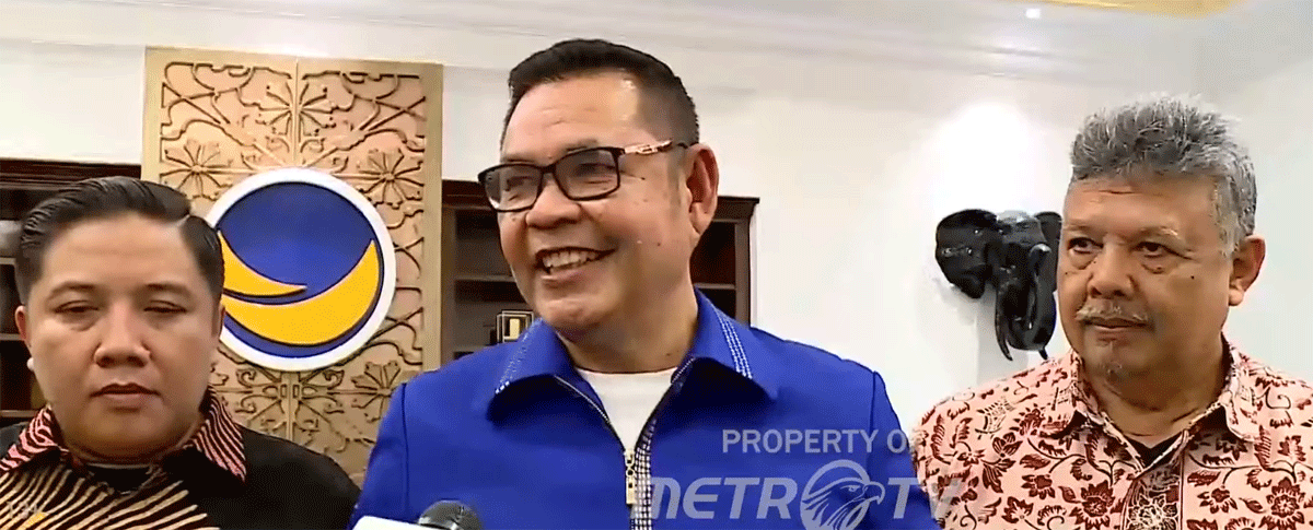 Eppyardi Asda berikan keterangan pers setelah menerima surat rekomendasi dari Partai NasDem di Jakarta.