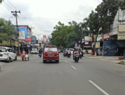 Riau Punya #Gesajalan Terhadap Jalan Berlubang, Provinsi Sebelah Mah Cuek, Buktinya Jalan Menuju Kampus Unand Berlubang di Sana-sini