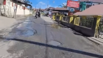 Bukan Hancur Lantaran Bencana, BNPB Ogah Perbaiki Jalan Balingka-Padang Lua