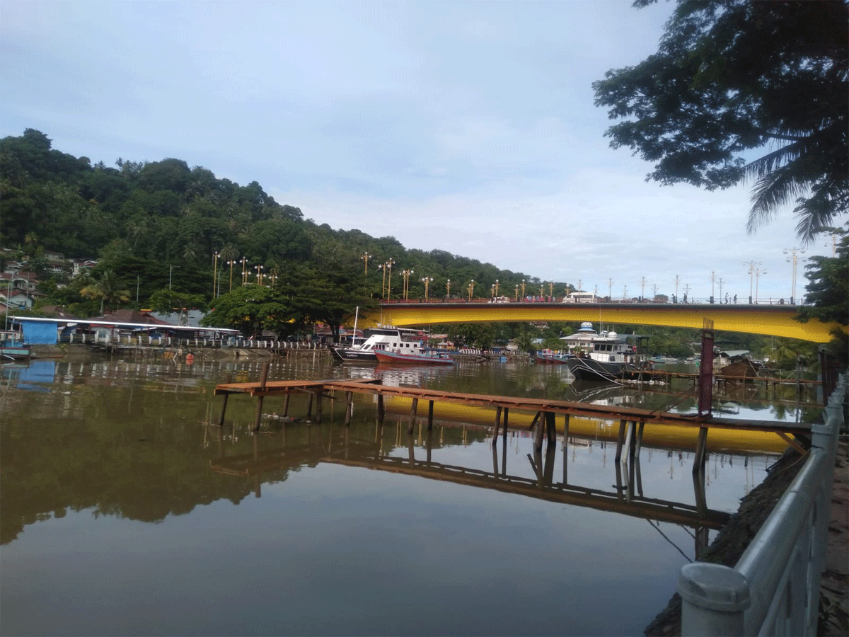 Jembatan Siti Nurbaya di Padang.