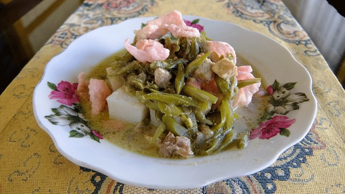 Lontong sayur tanpa telur. (merdeka.com)