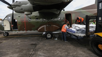 Persiapan modifikasi cuaca. (cnn Indonesia)
