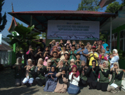 Mahasiswa Universitas Andalas Bikin Kampung Konservasi Toga di Batu Busuak