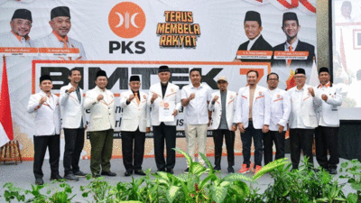 PKS Serahkan Surat Dukungan, Mahyeldi-Vasco Tinggal Daftar ke KPU Sumbar