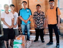 Kasat Lantas Polres Nias Kirim Bantuan untuk Keluarga Ezri Telaumbanua di Desa Sifalaete Ulu