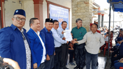 Maju Jadi Calon Bupati dan Wakil Bupati, Alinuru Laoli-Faozanolo Zai Daftar ke KPU Nias
