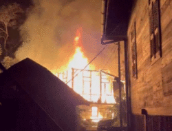 Dua Rumah Terbakar di Desa Silungkang, Diduga Akibat Korsleting Listrik 12 Dua Rumah Terbakar di Desa Silungkang, Diduga Akibat Korsleting Listrik