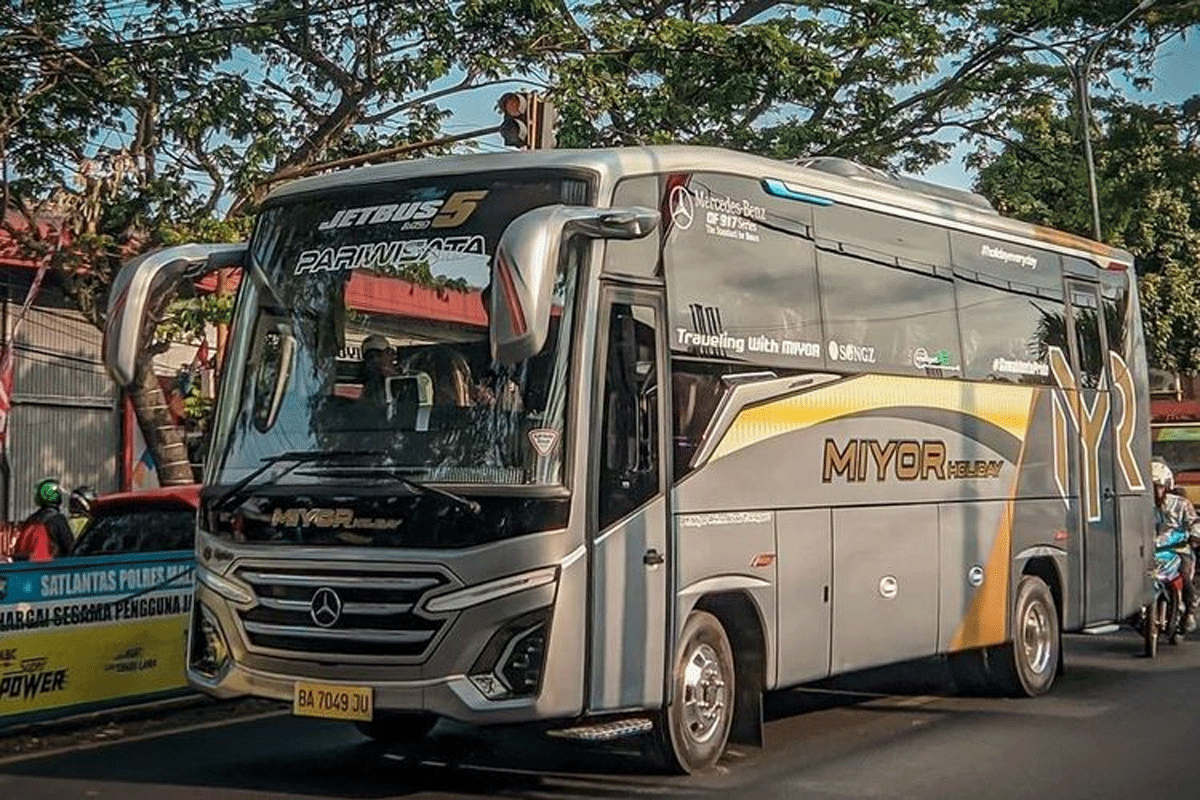 Bus baru Miyor untuk divisi pariwisata. (Instagram @fainfo_busnew)