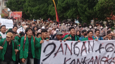 Mahasiswa lakukan aksi damai di DPRD Payakumbuh