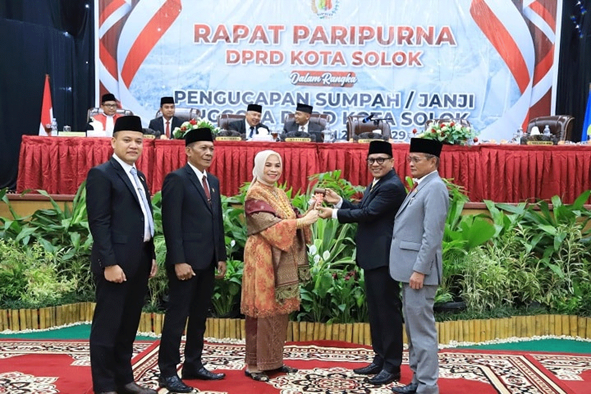 Pelantikan anggota DPRD Kota Solok
