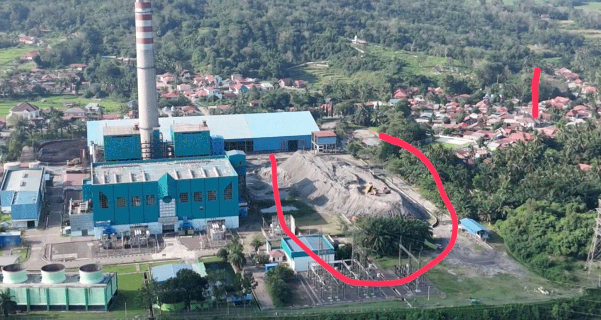 Penampakan limbah yang dihasilkan pembangkit listrik di PLTU Sijantang