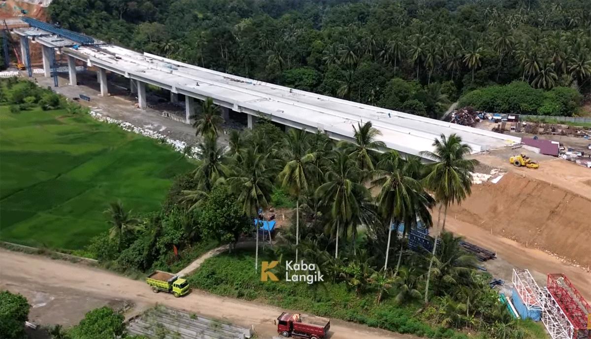 Pembangun tol Padang-Sicincin yang terus dikebut. (YouTube Kaba Langik)