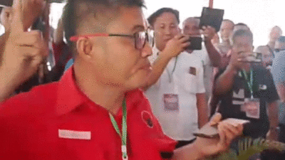 Gunakan Baju Mirip Atribut Partai, Seorang Warga Diusir Ketika Ikut Jumpa Pers Calon Bupati dan Wakil Bupati Nias