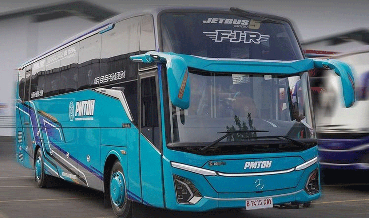 Bus baru PO PMTOH. (Instagram @adiputro_official)