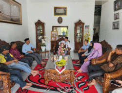 Jelang Penetapan Calon Bupati Limapuluh Kota, Safni Sikumbang Kunjungi Irfendi Arbi 5 Jelang Penetapan Calon Bupati Limapuluh Kota, Safni Sikumbang Kunjungi Irfendi Arbi