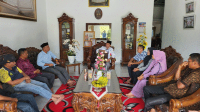 Jelang Penetapan Calon Bupati Limapuluh Kota, Safni Sikumbang Kunjungi Irfendi Arbi