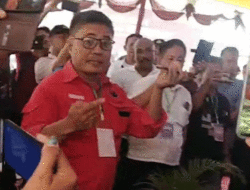 Sempat Bikin Heboh, Pria yang Gunakan Baju Mirip Atribut Partai Politik Akhirnya Minta Maaf