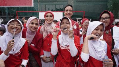 Sikat gigi di sela pencanangan Bulan Kesehatan Gigi Nasional. (unilever)