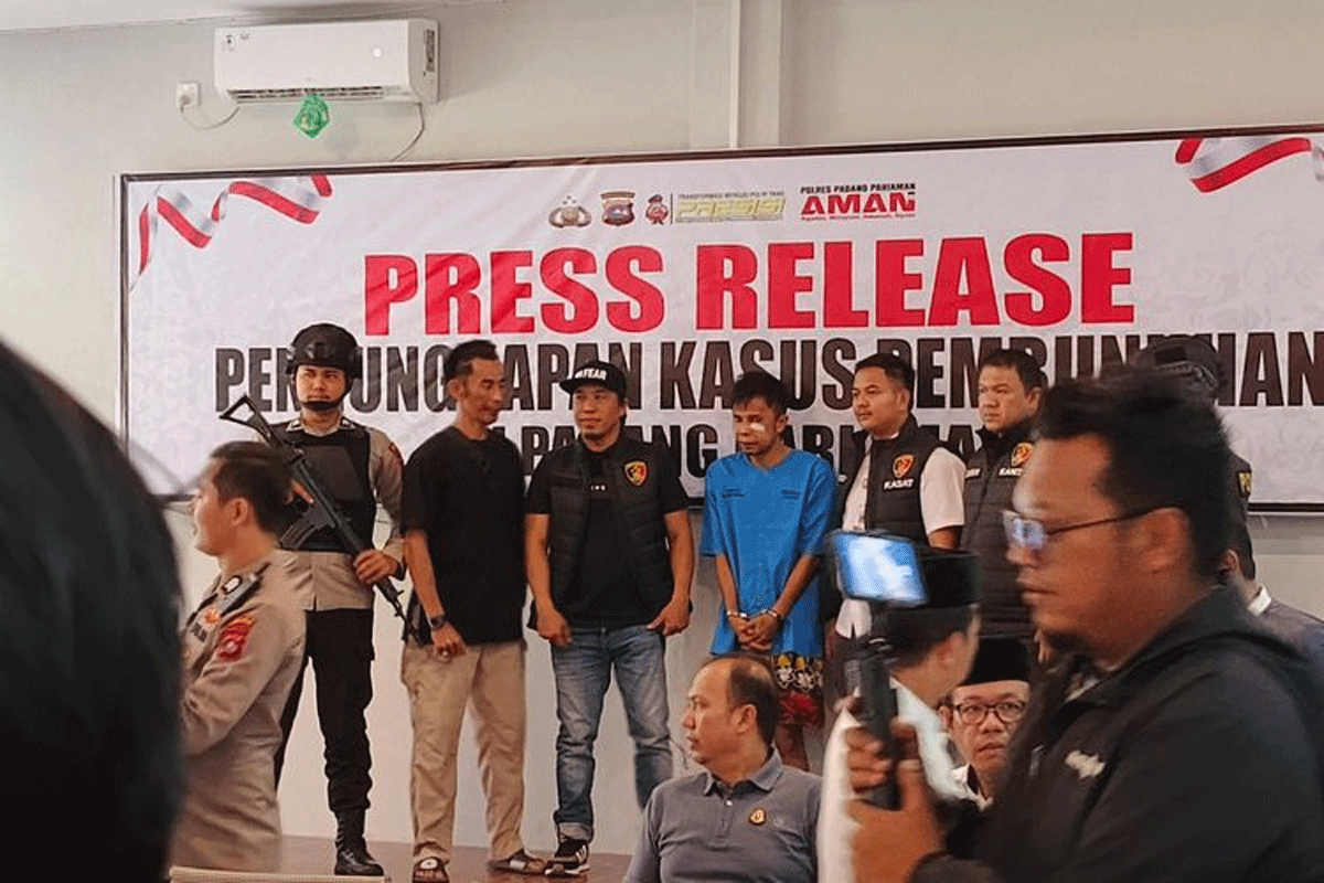 Polres Padang Pariaman berikan keterangan pers atas terungkapnya kasus pembunuhan penjual gorengan. (Kompas.com)