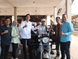 Petani Talawi Mudiak Terima Becak Motor, Riyanda-Jeffry Hadiri Penyerahan Bantuan Pokir dari Taufik Syahrial 11 Petani Talawi Mudiak Terima Becak Motor, Riyanda-Jeffry Hadiri Penyerahan Bantuan Pokir dari Taufik Syahrial