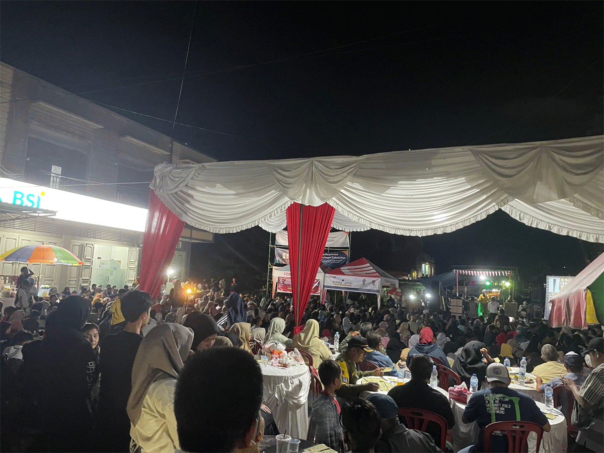 Ribuan warga hadiri silaturahim dengan pasangan bakal calon Wali Kota dan Wakil Wali Kota Sawahlunto, Riyanda-Jefrry, Sabtu (14/9/2024) malam.