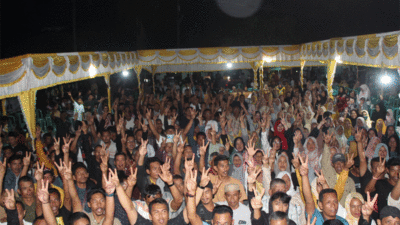 Pendukung Paslon AYO di Pilkada Kuantan Singingi