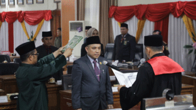 Beny Yusrial Dikukuhkan Jadi Wakil Ketua DPRD Kota Bukittinggi